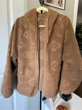 Legendary Whitetails Brown Sherpa Hooded Jacket